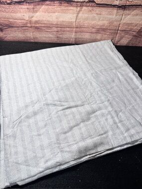 Calvin Klein Home Collection Herringbone Pattern King Pillow Cases 100% Cotton
